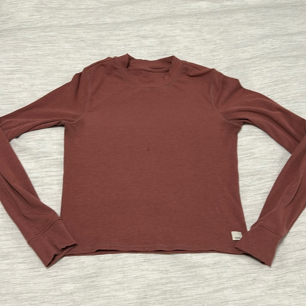 Vuori Mock Neck - Women’s Large